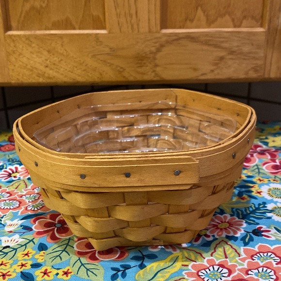 Longaberger 1999 Generations Basket,Protector. Signed Wendy, Larry, Car… - Picture 3 of 10